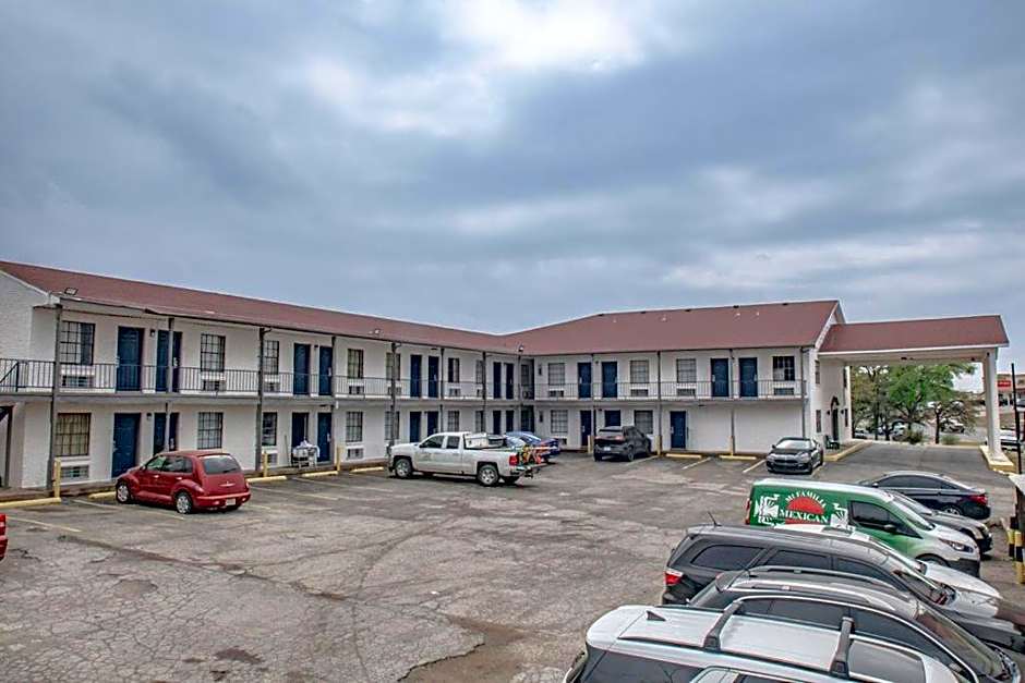 Salt Creek Lodge