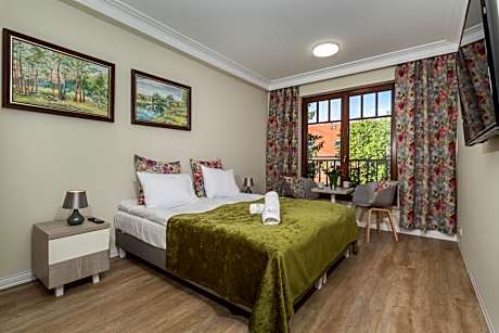 Double Room with Private Bathroom