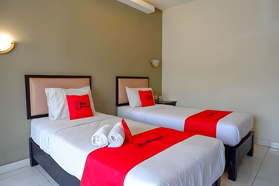 RedDoorz @ Jalan Sriwijaya Semarang