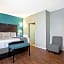 La Quinta Inn & Suites by Wyndham Panama City Beach