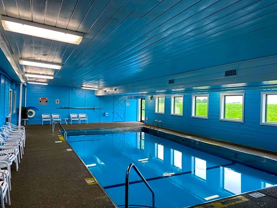 Comfort Inn & Suites at I-74 and 155
