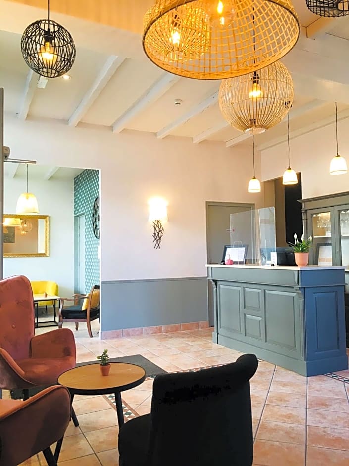 Brit Hotel Acacias