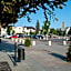 Qbatura Cafe & Hotel