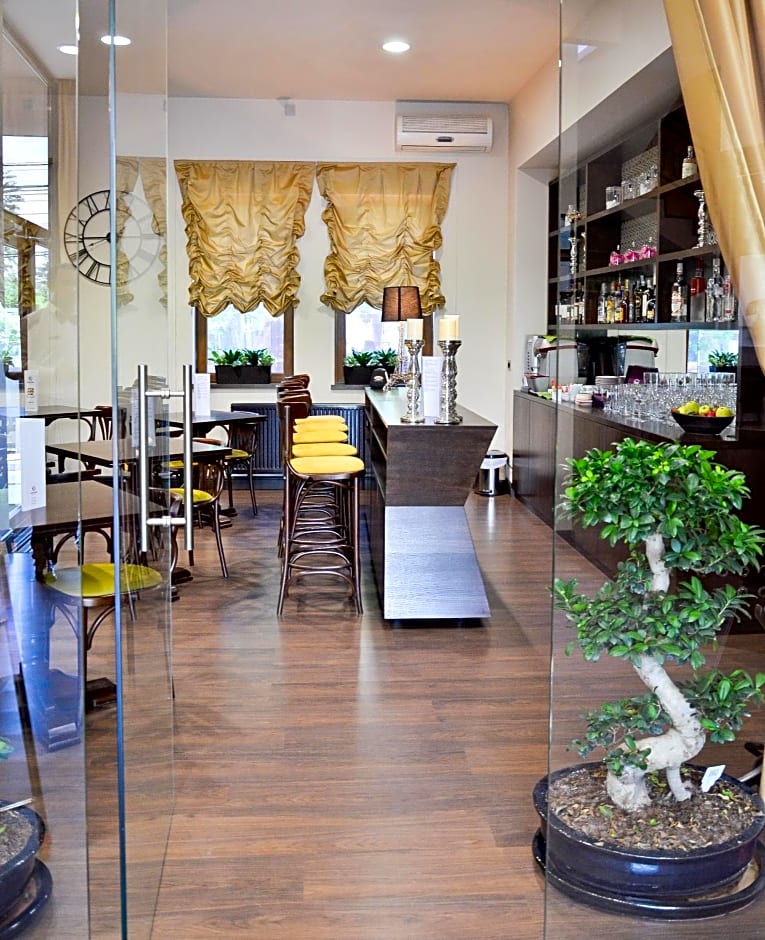 Hotel Capitolina City Chic