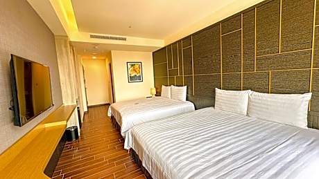 Deluxe Family Room