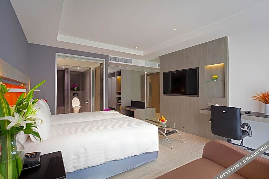 Grand 5 Hotel & Plaza Sukhumvit Bangkok