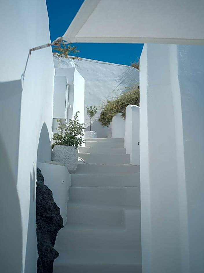 Anemos Cave Suites