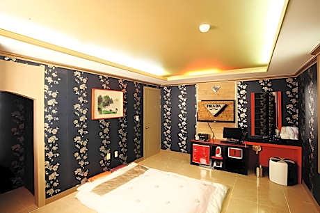 Korean Style Ondol Room