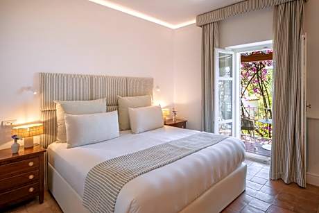 Deluxe Suite with Sea View