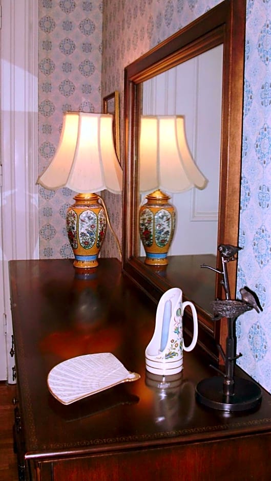 Hillard House Inn