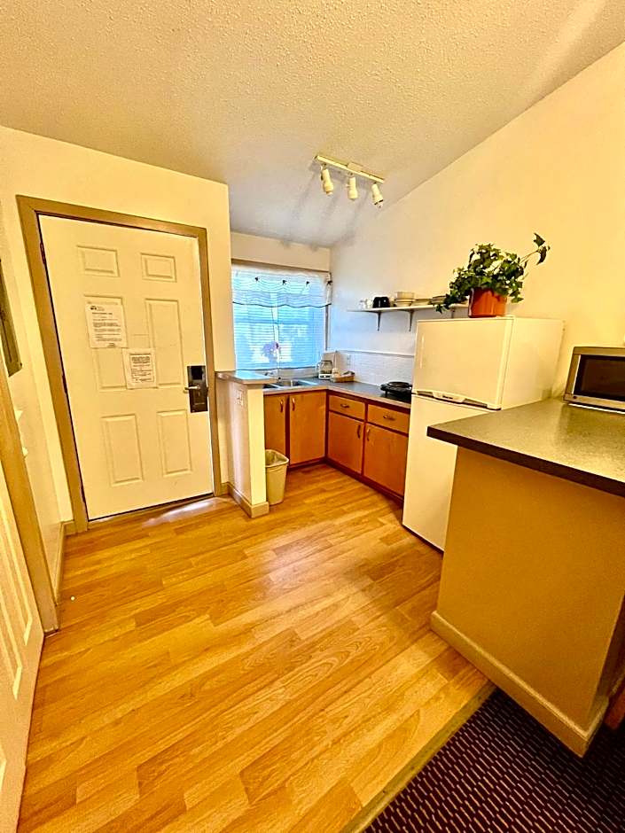 Saco River Motor Lodge & Suites