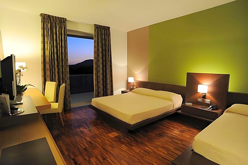 The Ecotel Bangkok Hotel