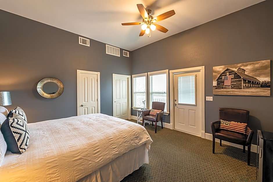 Gruene River Hotel & Retreat