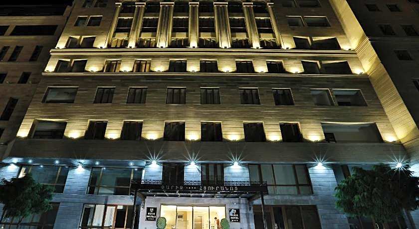 Paris Hotel Yerevan