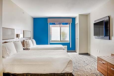 Standard Room with Two Queen Beds