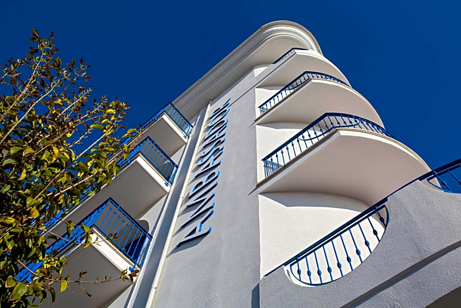 Hotel Ambassador