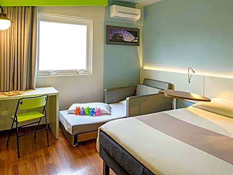 Standard Room with One Double Bed and Sofa Bed