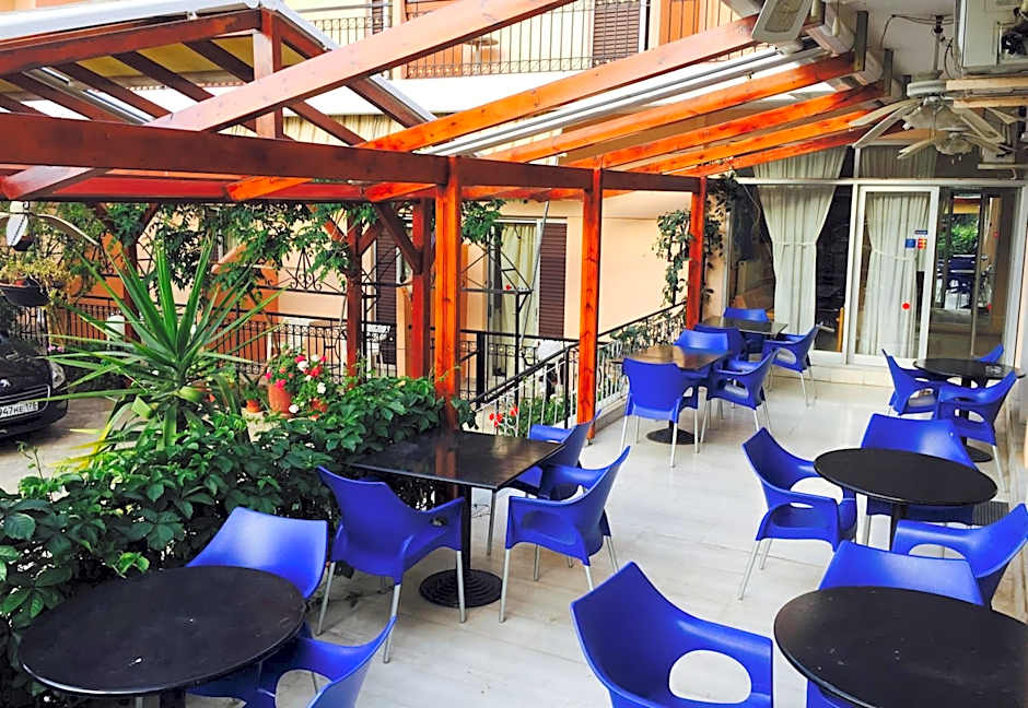 Hotel Galaxias
