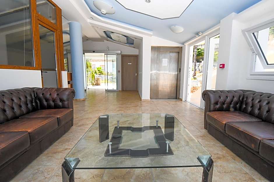 Nefeli Beach - living by the sea