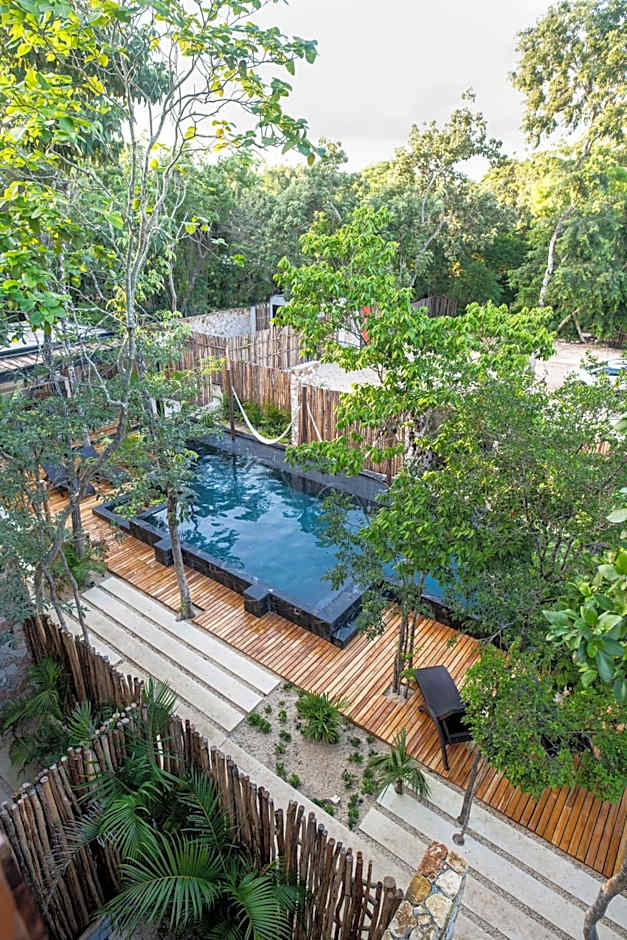 Amaka Calma Tulum