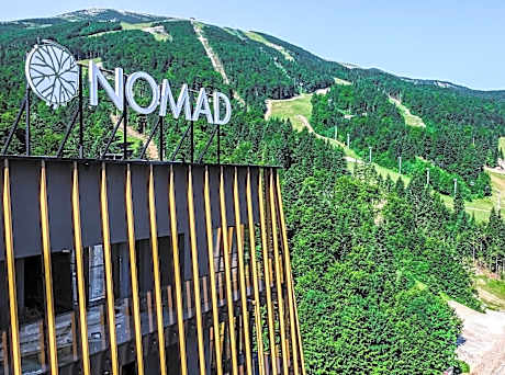 Hotel Nomad