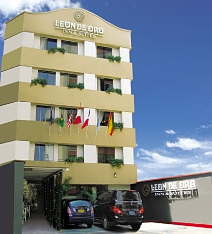 Leon de Oro Inn & Suites