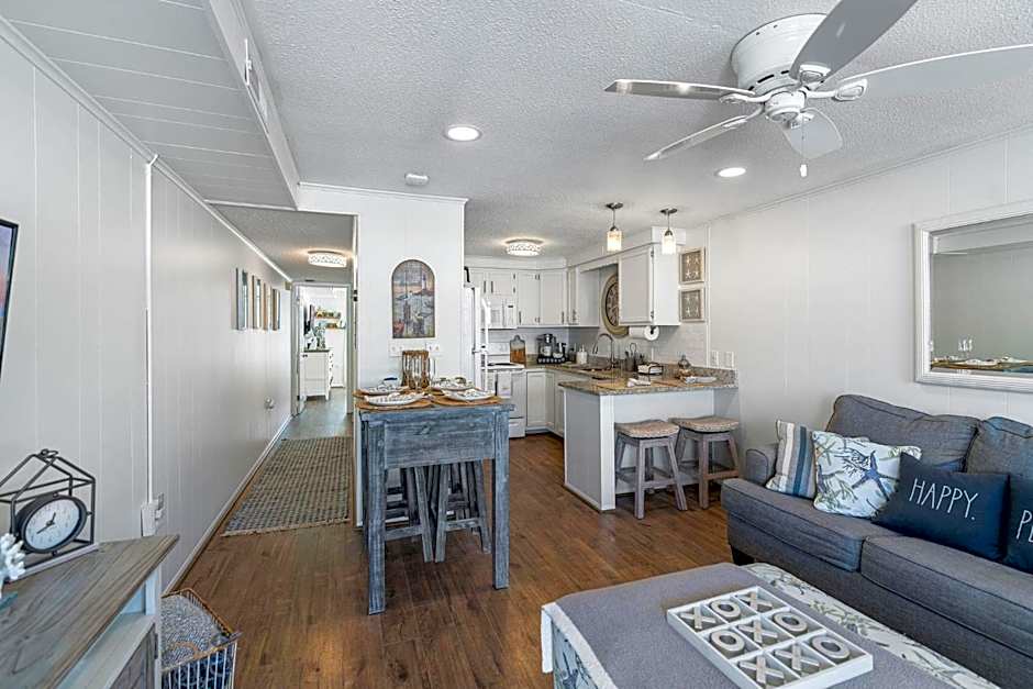 Ocean Block Condo 100 Steps From the Beach