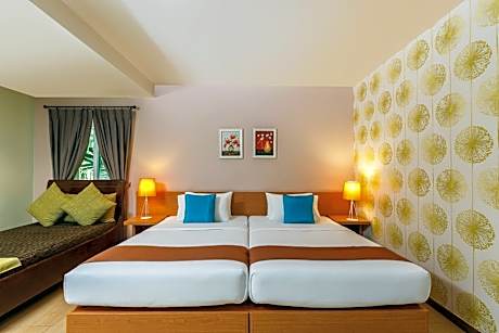 Executive Garden Access Room Only