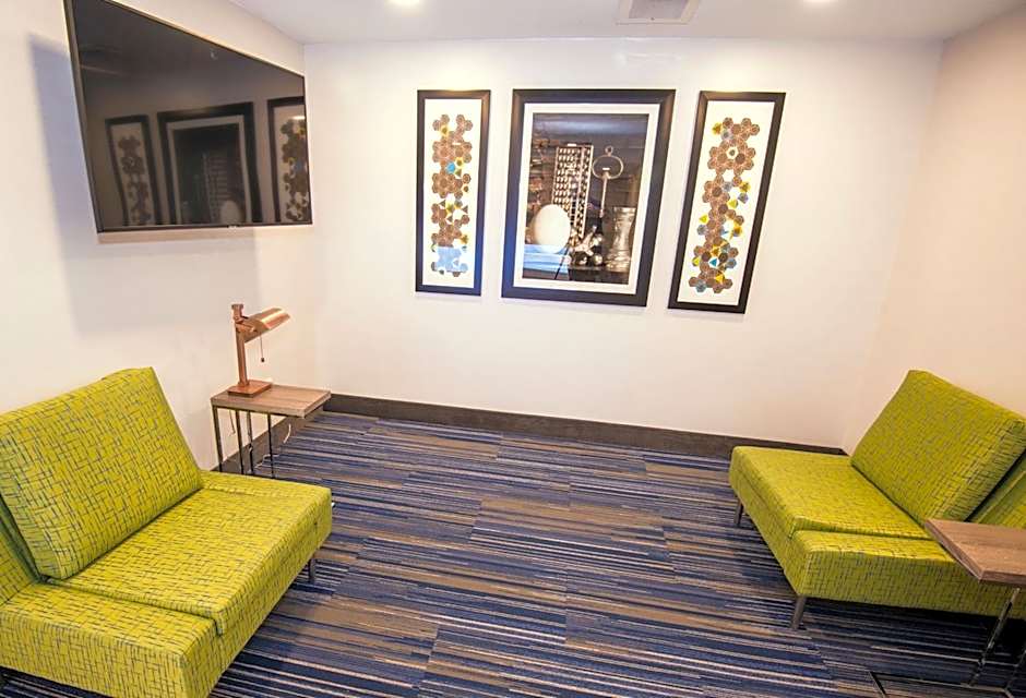 Holiday Inn Express Hotel & Suites-Hinton By IHG