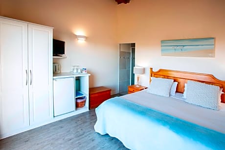 Upstairs Twin or King Room