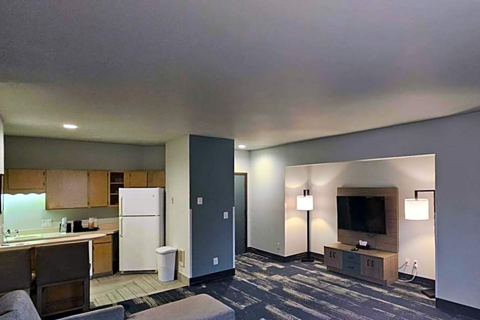 Edgewater Inn and Suites, an Ascend Collection Hotel