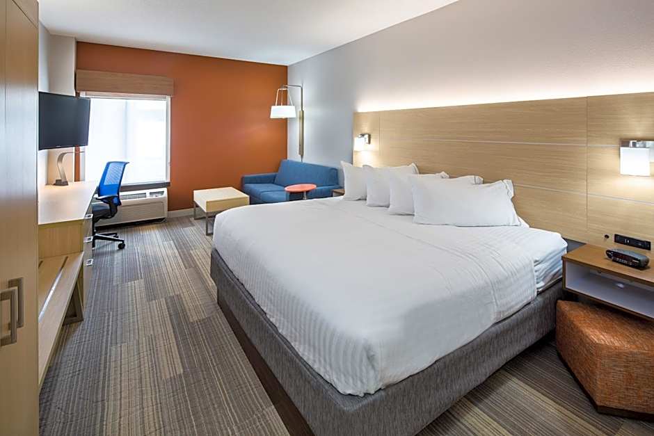 Holiday Inn Express Cedar Rapids - Collins Road By IHG