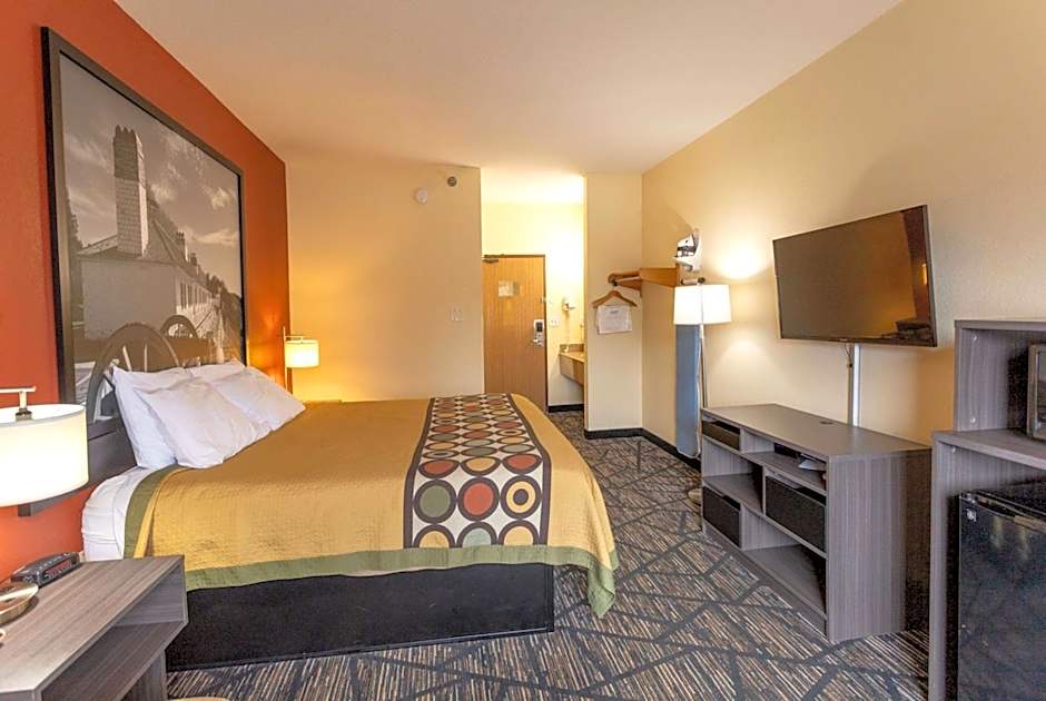 Super 8 by Wyndham Big Rapids