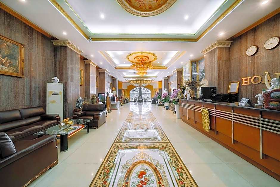 Classic Hoang Long Hotel