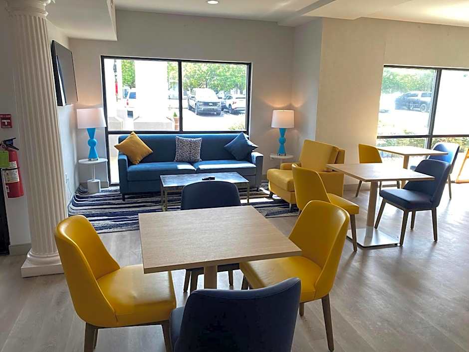 Comfort Inn & Suites Trussville I-59 exit 141