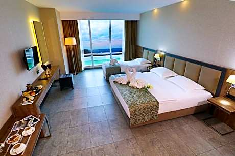 Suite with Sea View
