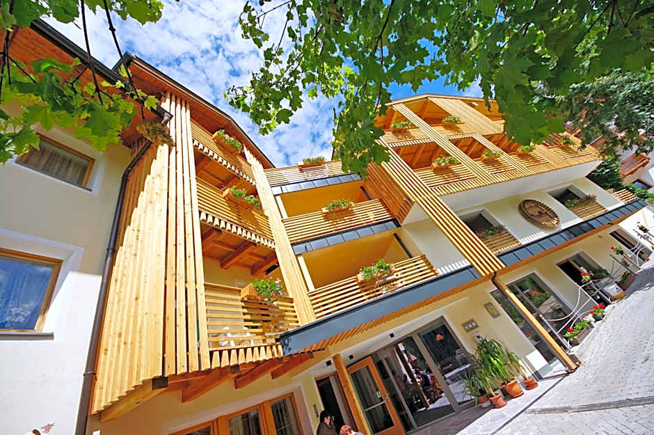 Photo 1 of 50 of La Palsa