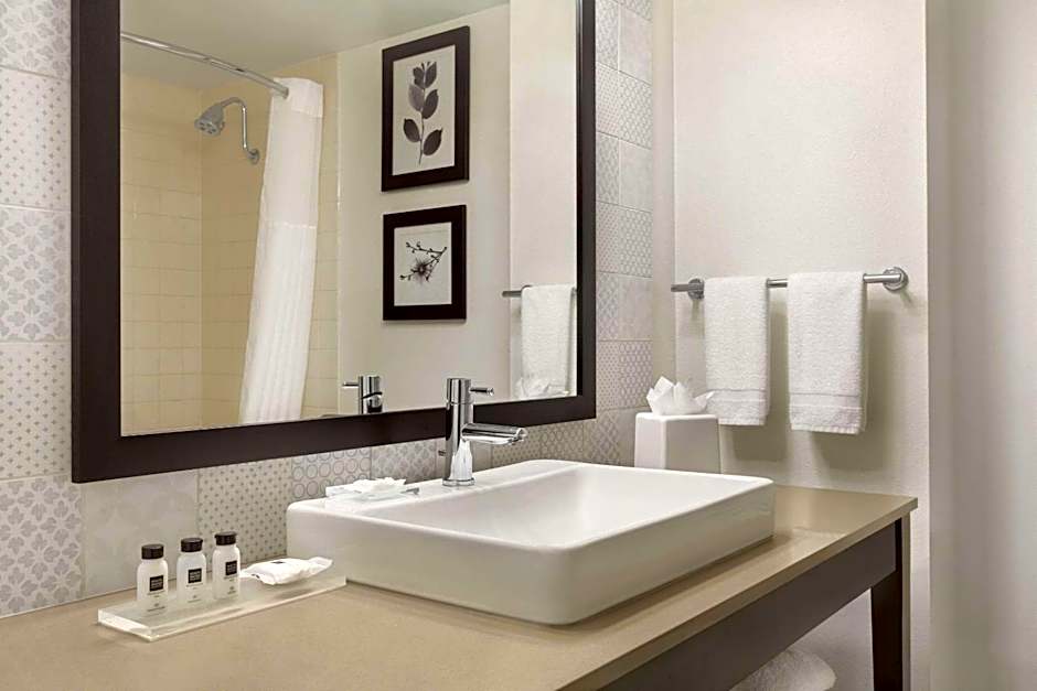 Country Inn and Suites by Radisson Seattle-Bothell WA