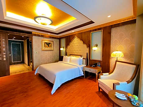Premium King First Floor Pool Facing