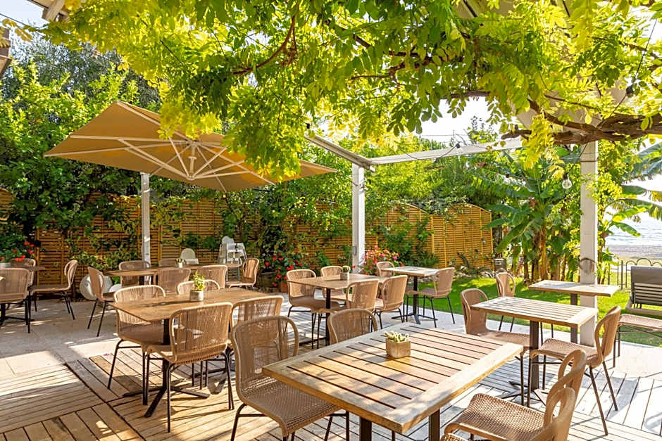 Hotel Baia Azzurra - Lake Front