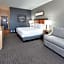 La Quinta Inn & Suites by Wyndham Dallas Love Field