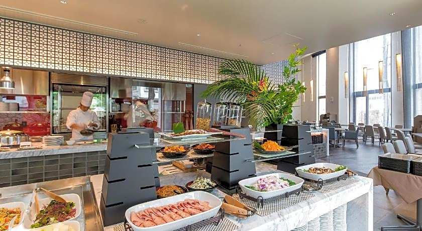 JR Kyushu Hotel Blossom Naha