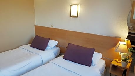 Standard Twin Room - Last Minute