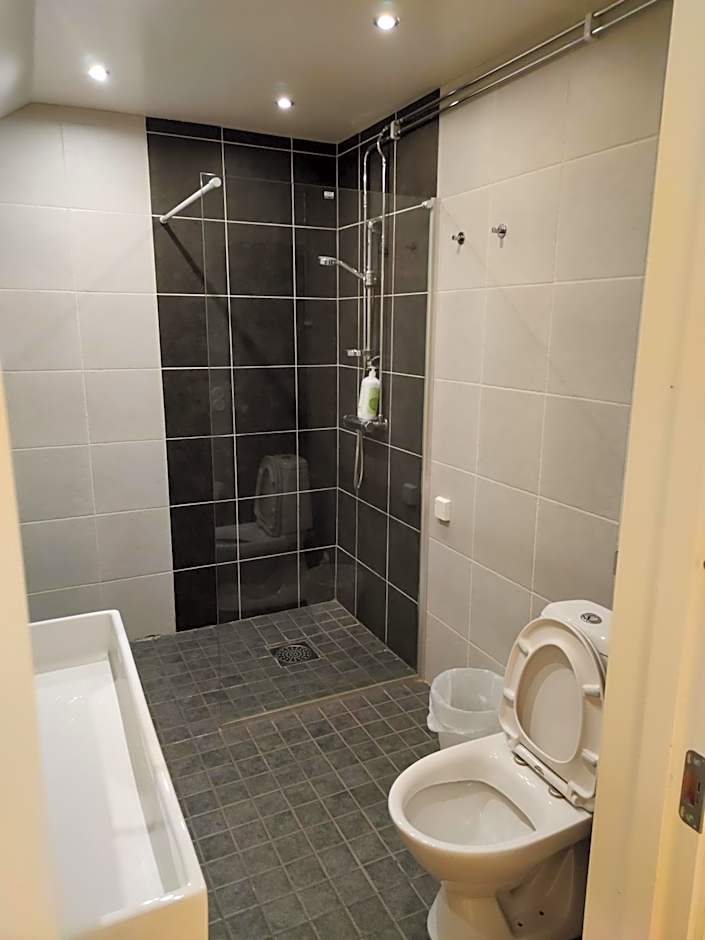 Vandrarhem 11 RUM & KÖK