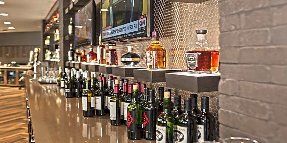 Crowne Plaza Suites MSP Airport - Mall of America By IHG