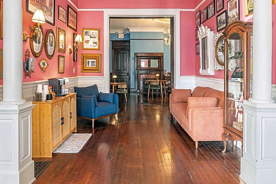 Hassinger Daniels Guest House