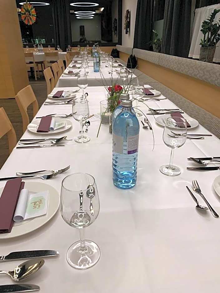 Der Löwen, Löwen Betriebs- und Management GmbH