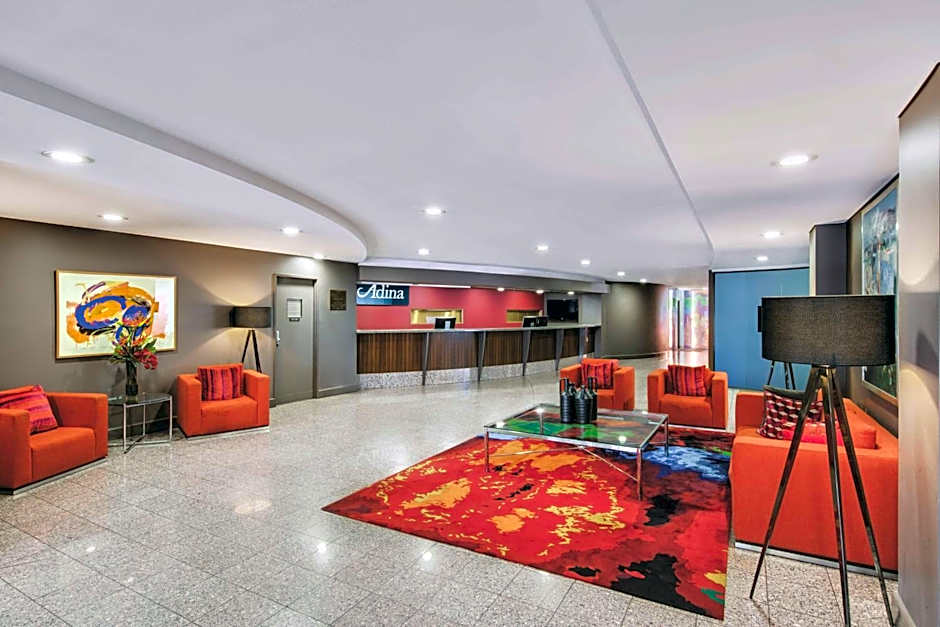 Adina Serviced Apartments Canberra James Court