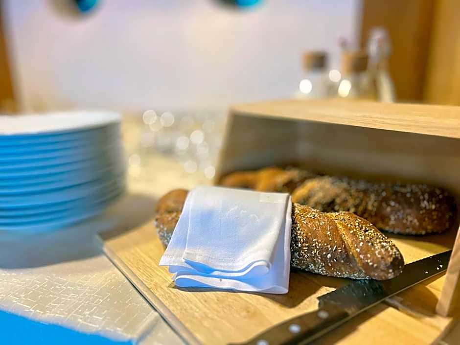 Boutique Hotel Niesenblick - direkt am Thunersee gelegen mit SELF CHECK IN & digitaler Rezeption