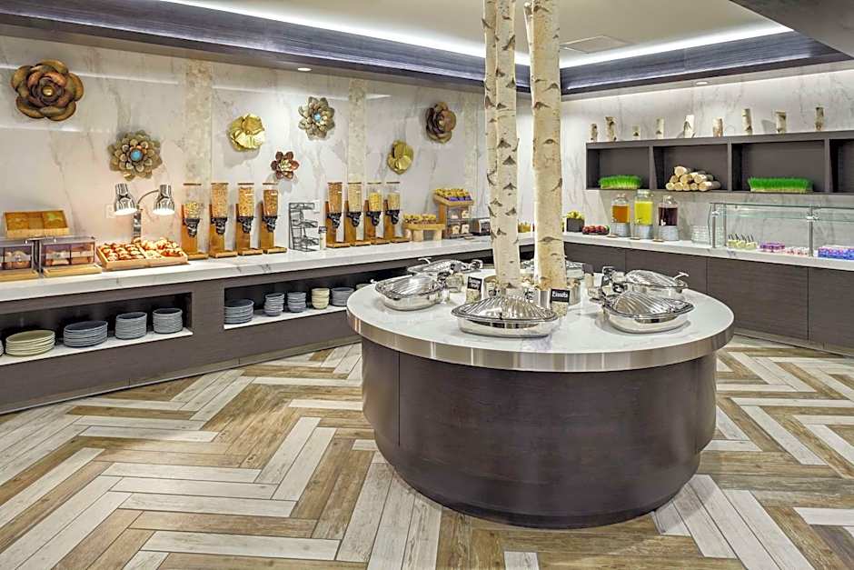 DoubleTree by Hilton Hotel Denver